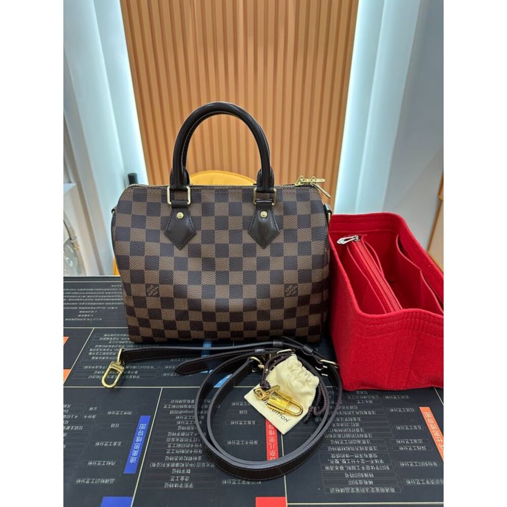 Louis Vuitton Women Pre-Loved Bag Brand New Condition